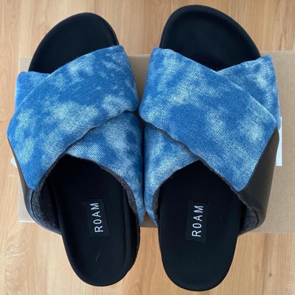 ROAM sandals size 8 US (39 EU)